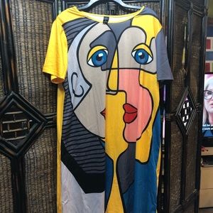 Graphic faces T shirt dress